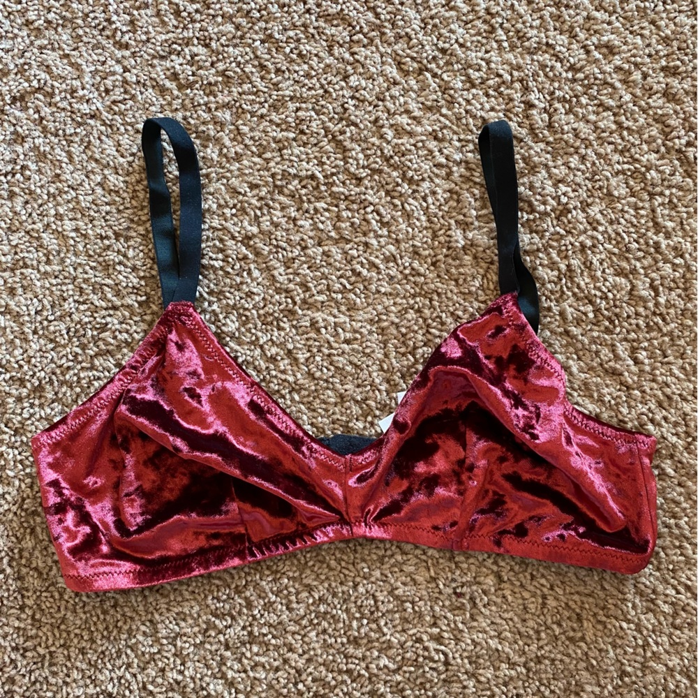 Colsie Velvet Bralette